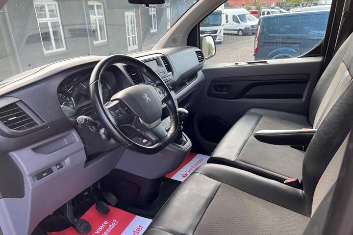 Sort Peugeot Expert fra 2020