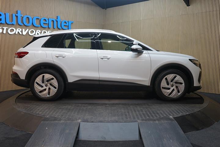 Hvid Audi Q4 e-tron fra 2023