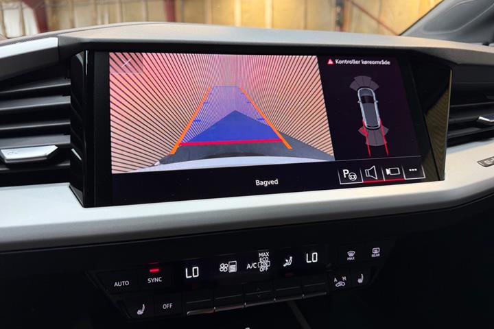 Hvid Audi Q4 e-tron fra 2023