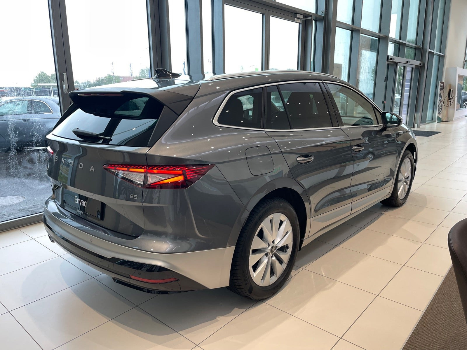 Grå Skoda Enyaq fra 2027