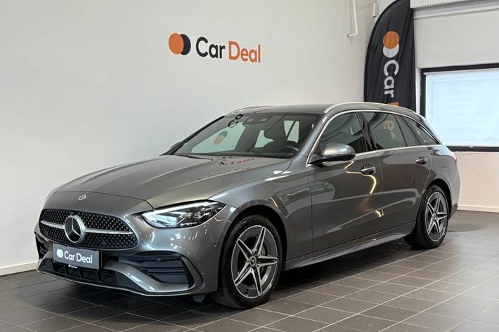 Grå Mercedes C300 e fra 2023