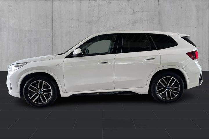 Hvid BMW iX1 fra 2023