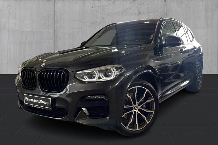 Grå BMW X3 fra 2021
