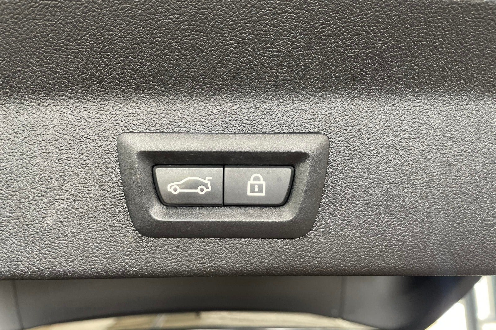 Grå BMW X3 fra 2021