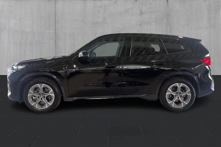 Sort BMW iX1 fra 2024