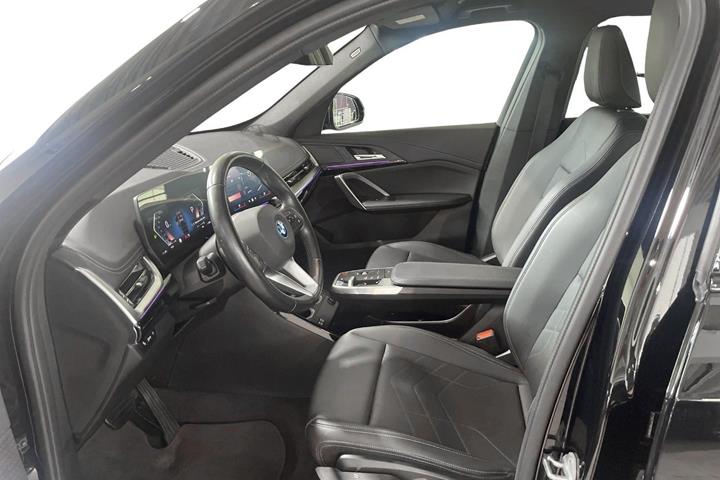 Sort BMW iX1 fra 2024