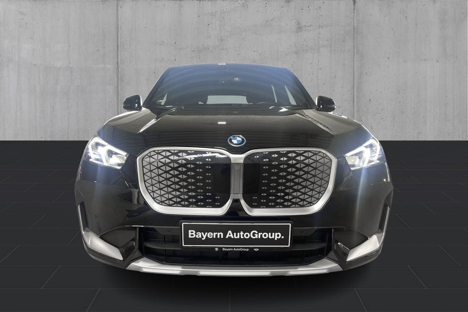 Sort BMW iX1 fra 2024