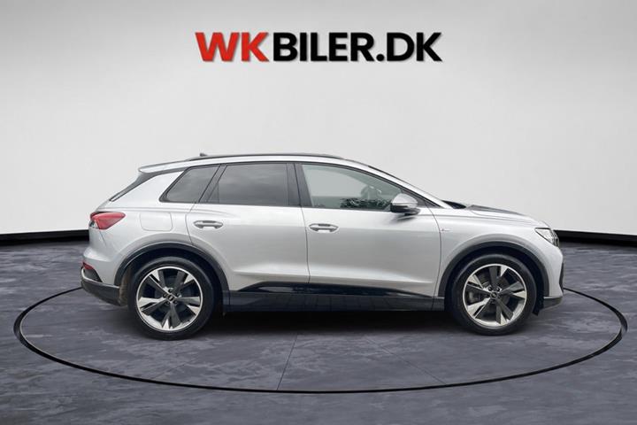 Sølv Audi Q4 e-tron fra 2025