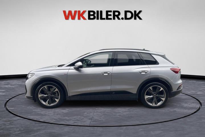 Sølv Audi Q4 e-tron fra 2025