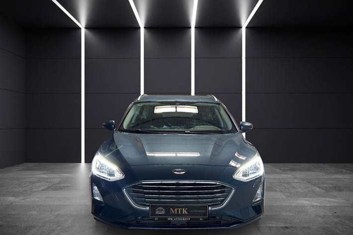 Blå Ford Focus fra 2019