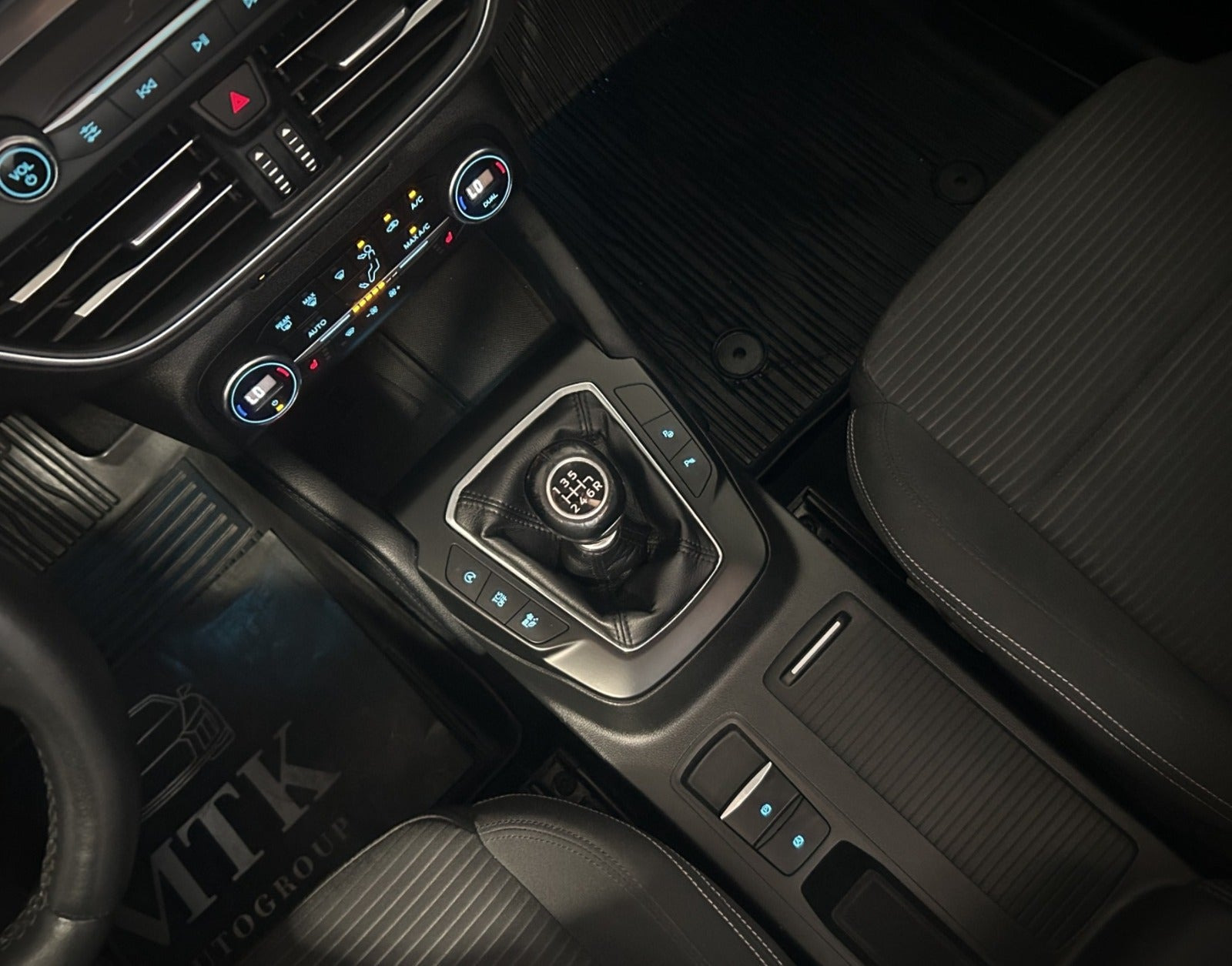 Blå Ford Focus fra 2019