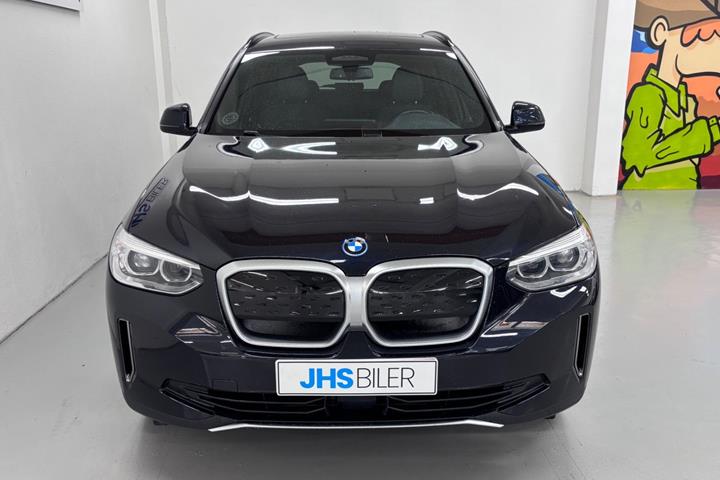 Sort BMW iX3 fra 2021