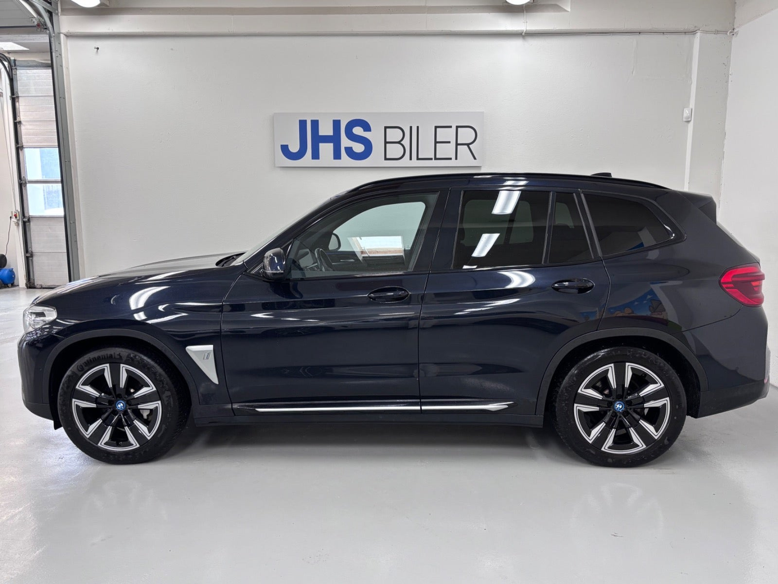 Sort BMW iX3 fra 2021