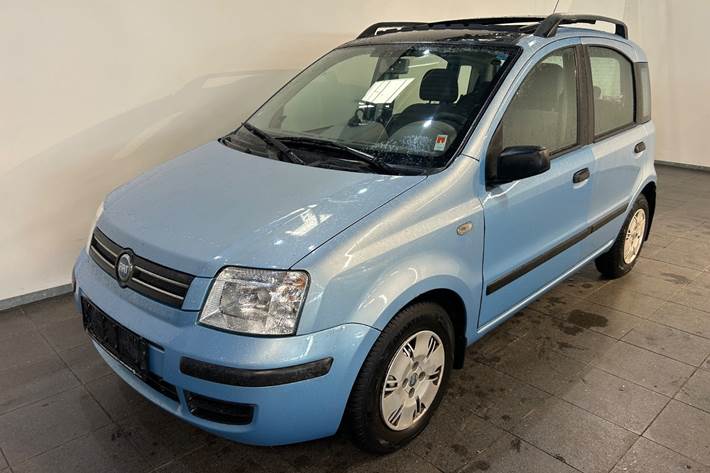 Blå Fiat Panda fra 2005