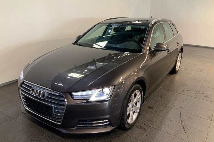 Brun Audi A4 fra 2017
