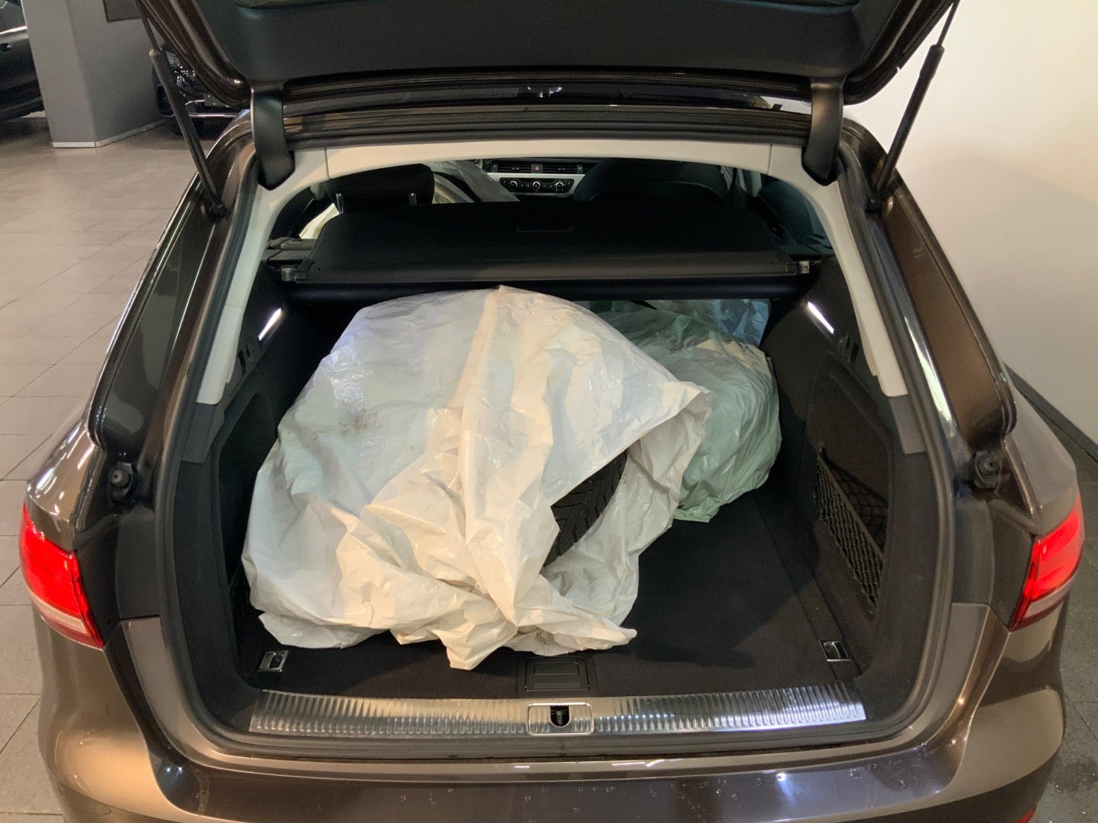 Brun Audi A4 fra 2017