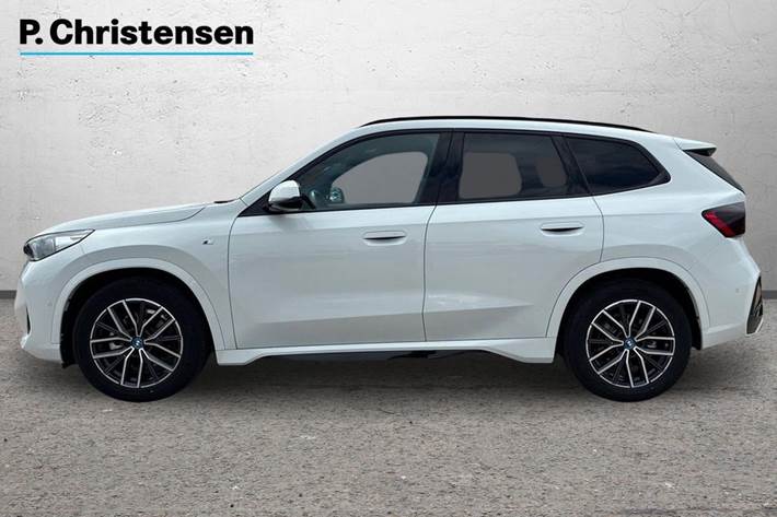 Hvid BMW iX1 fra 2024