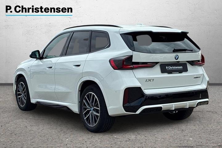 Hvid BMW iX1 fra 2024