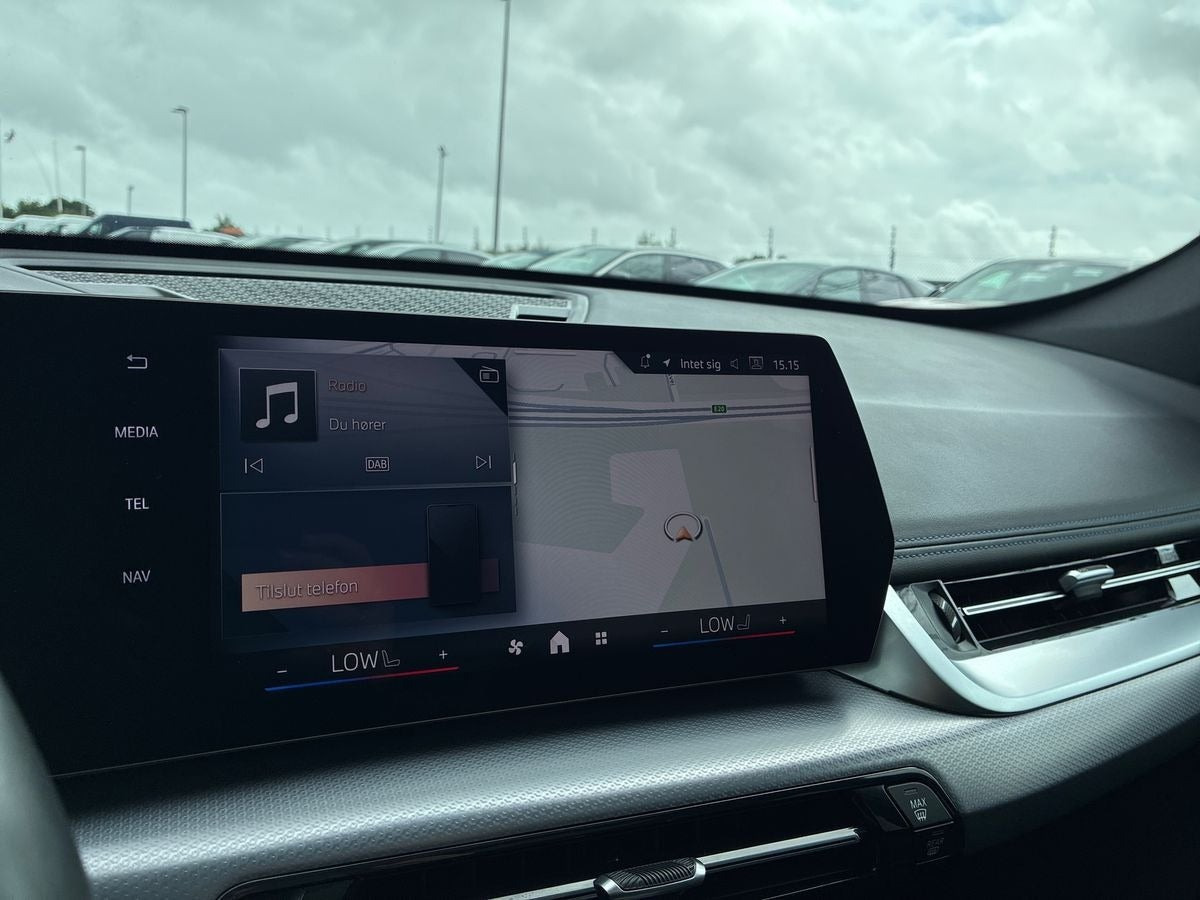 Hvid BMW iX1 fra 2024