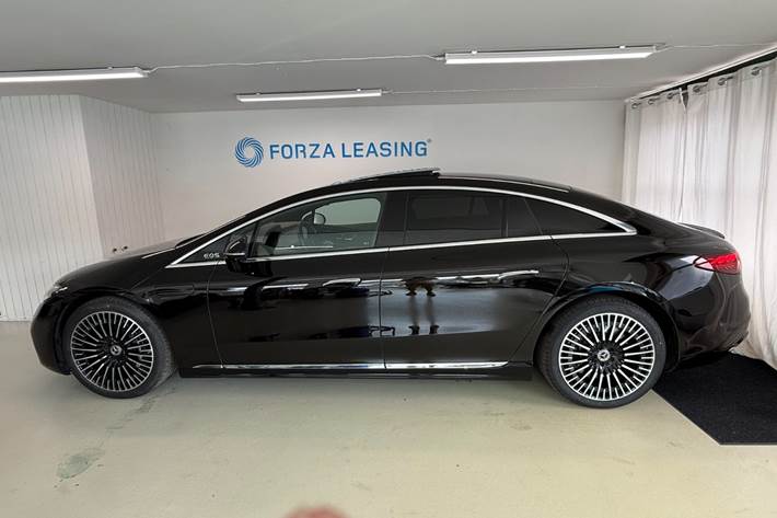 Sort Mercedes EQS580 fra 2023