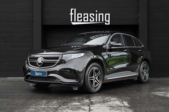 Sort Mercedes EQC400 fra 2020 set udefra
