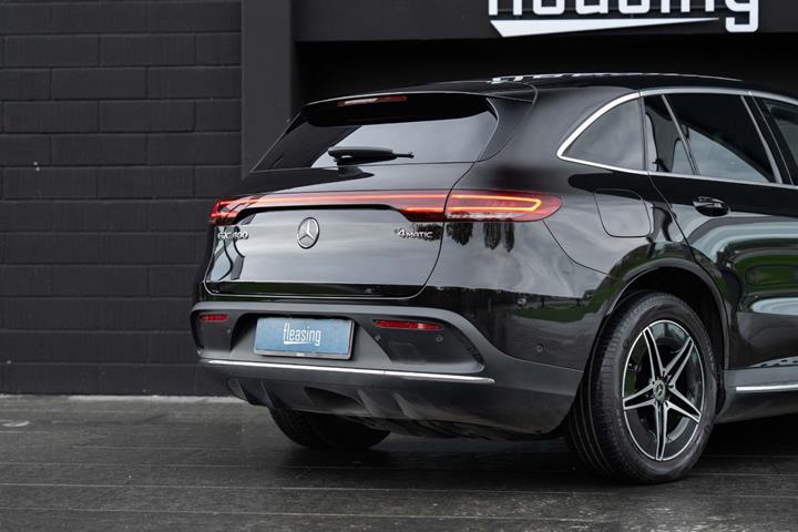 Sort Mercedes EQC400 fra 2020