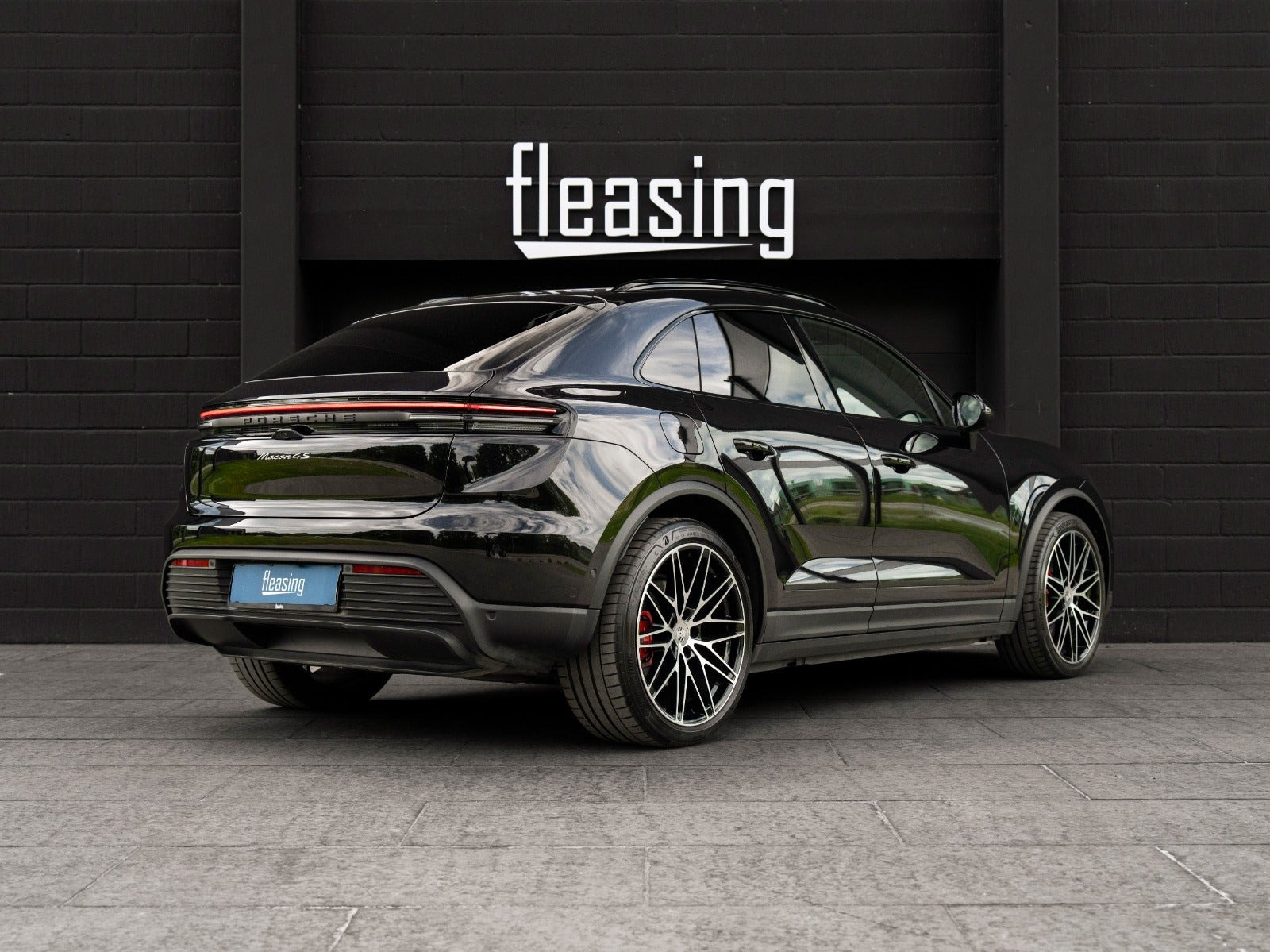 Sort Porsche Macan 4S fra 2025