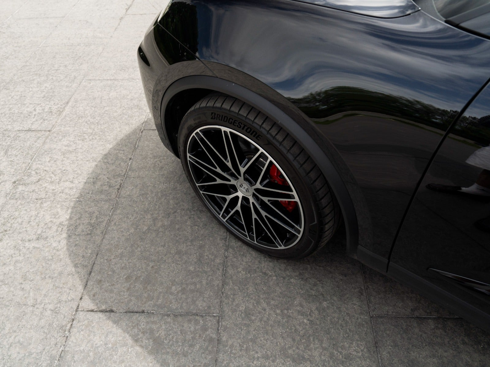 Sort Porsche Macan 4S fra 2025 set udefra