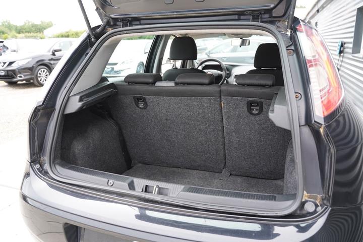 Sort Fiat Punto fra 2012