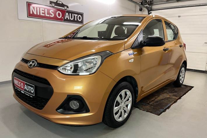 Gul Hyundai i10 fra 2015
