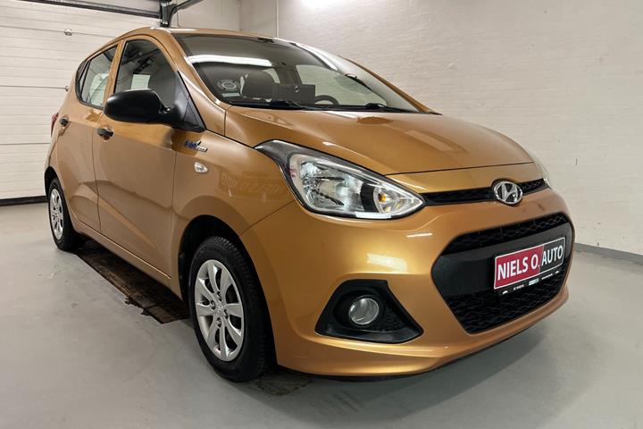 Gul Hyundai i10 fra 2015