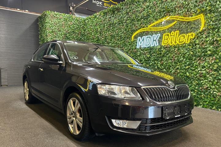 undefined Skoda Octavia fra 2014 set udefra