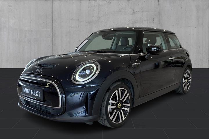 Sort Mini Cooper SE fra 2023 set udefra
