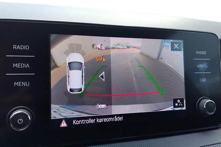 Grå Skoda Fabia fra 2023