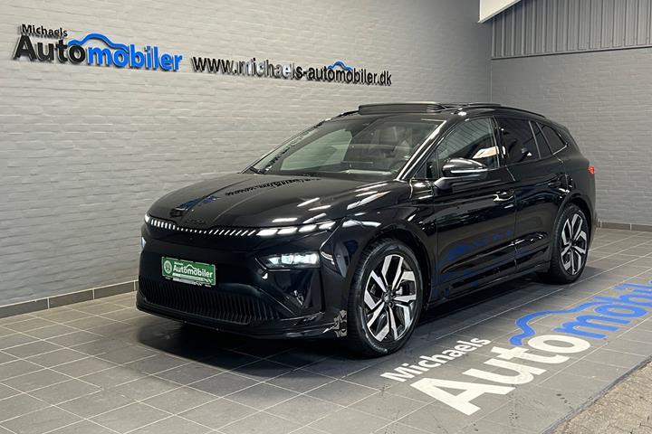 Sort Skoda Enyaq fra 2026 set udefra