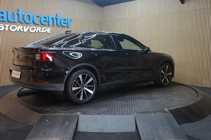 Sort Polestar 2 fra 2022