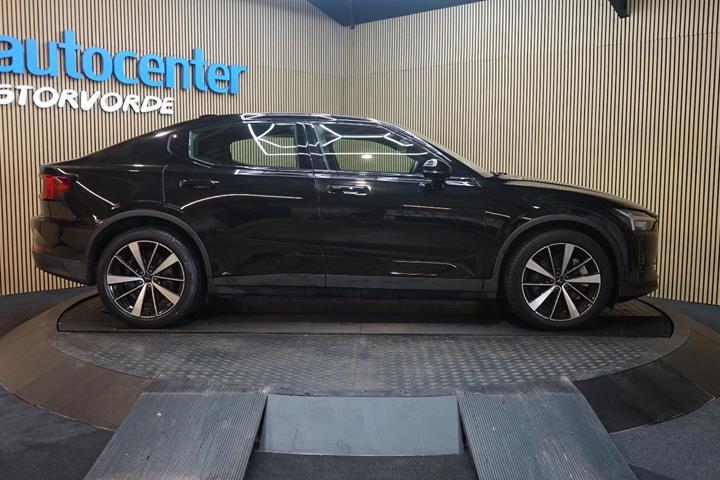 Sort Polestar 2 fra 2022
