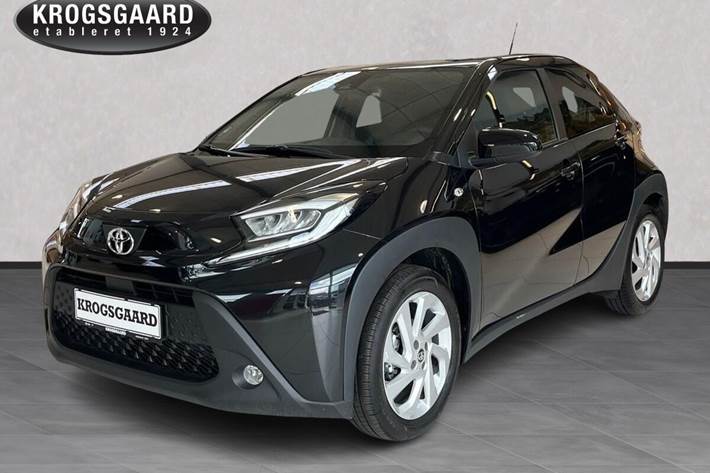 Beige Toyota Aygo X fra 2024