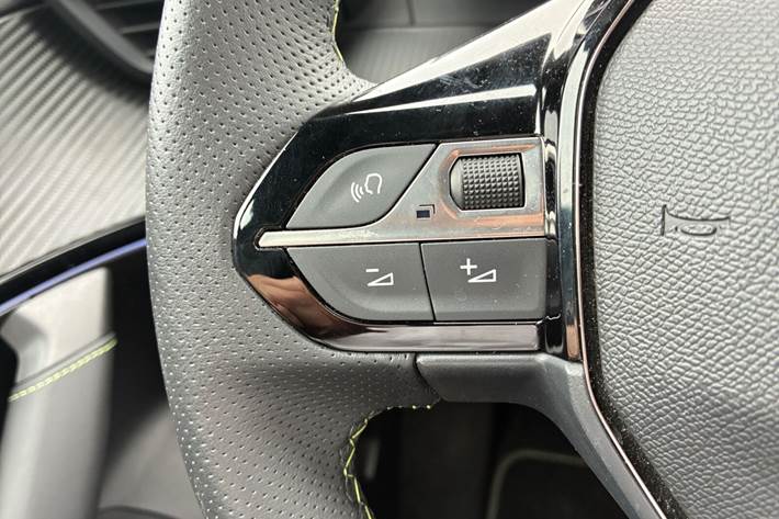 undefined Peugeot e-2008 fra 2025