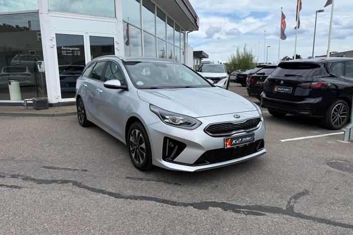 Sølv Kia Ceed fra 2021