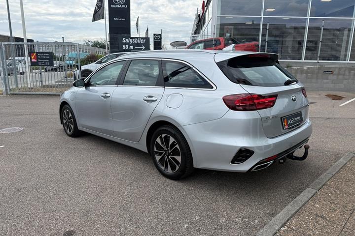 Sølv Kia Ceed fra 2021