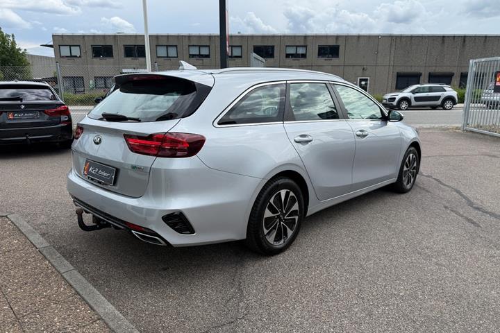 Sølv Kia Ceed fra 2021