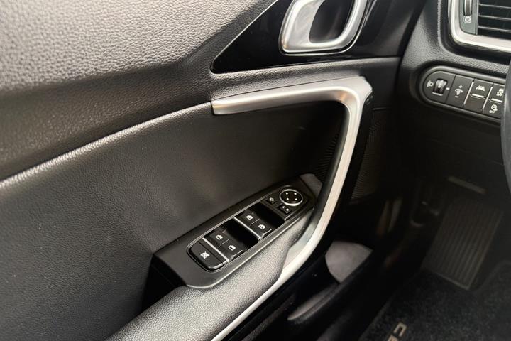 Sølv Kia Ceed fra 2021