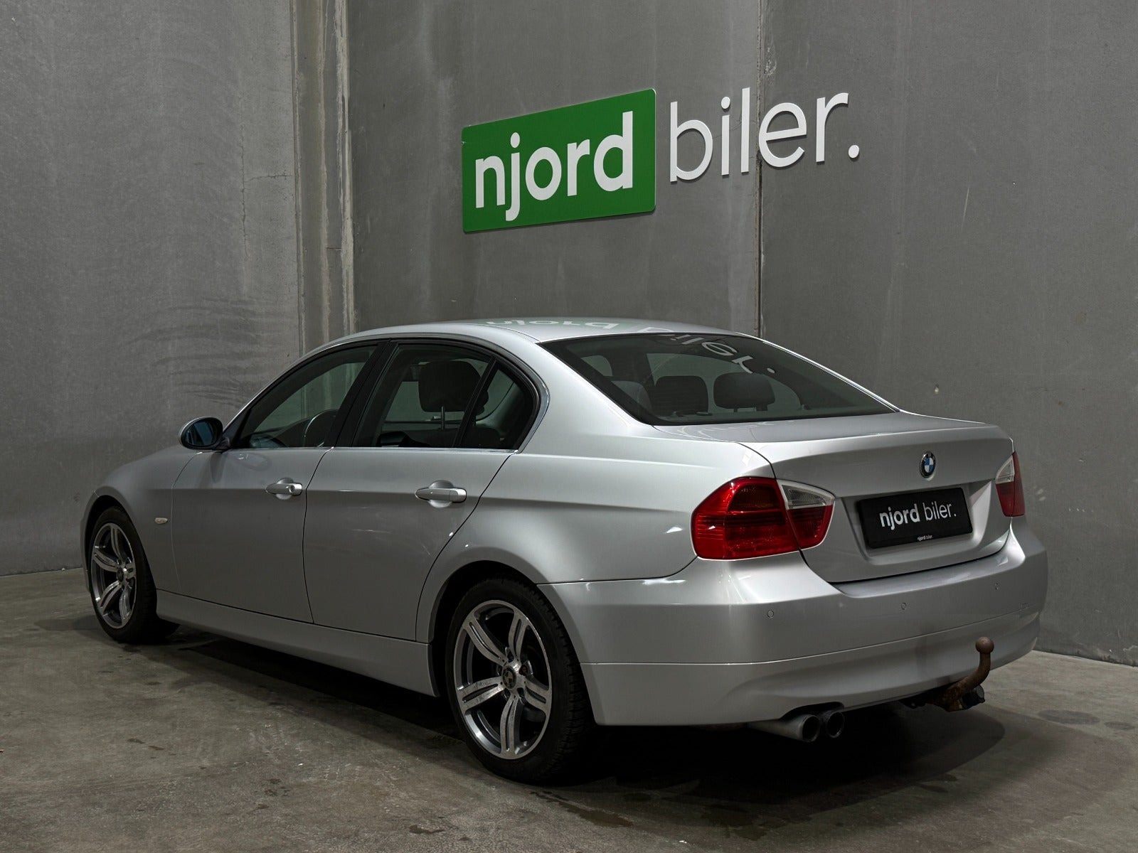undefined BMW 325i fra 2008