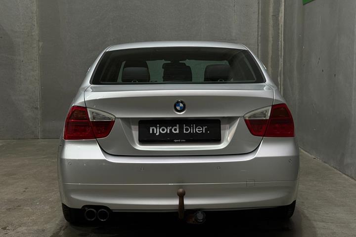 undefined BMW 325i fra 2008