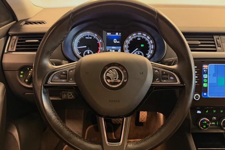 Hvid Skoda Octavia fra 2018