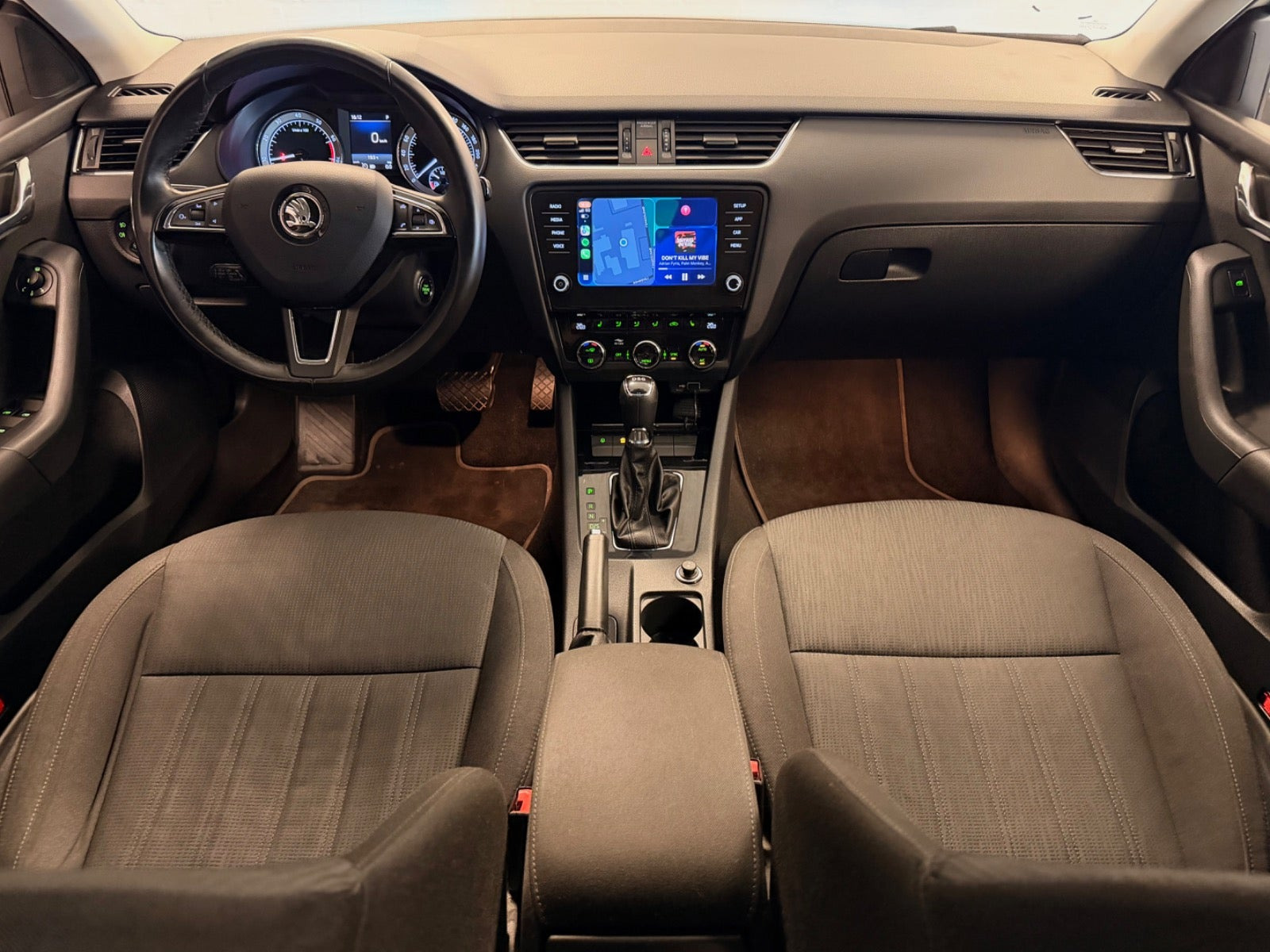 Hvid Skoda Octavia fra 2018