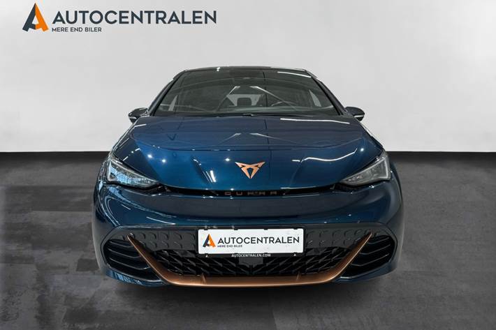 Blå Cupra Born fra 2023