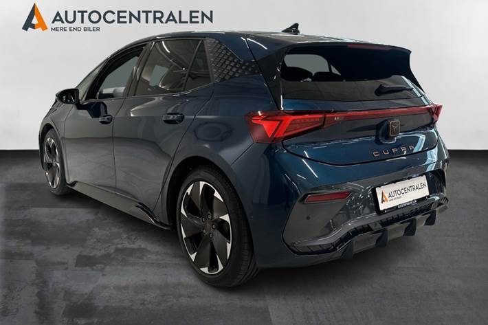 Blå Cupra Born fra 2023