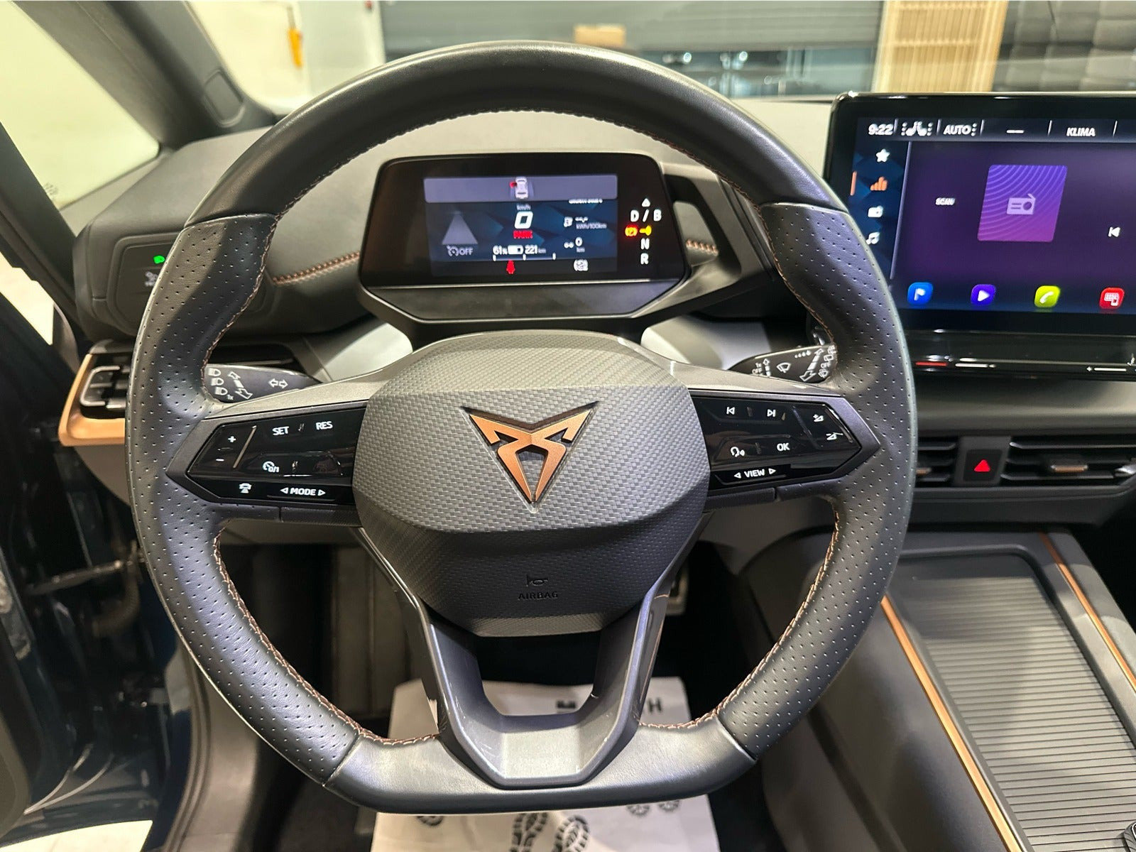 Blå Cupra Born fra 2023